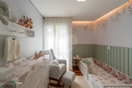Casa à venda com 4 quartos, sendo 2 suítes, no condomínio Melbourne Residence, São Paulo - SP