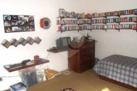 Casa de Vila à venda com 4 quartos, sendo 2 suítes, em Granja Julieta, São Paulo, SP