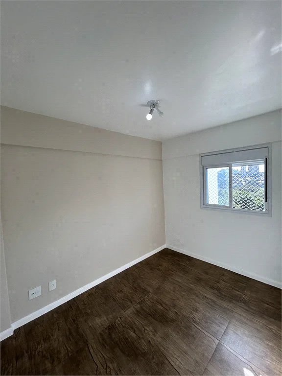 Apartamento à venda com 3 quartos, sendo 1 suíte,  em Jardim Umarizal, São Paulo, SP