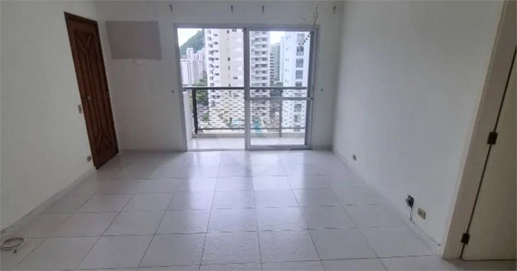 Apartamento à venda com 3 quartos em Pitangueiras, Guarujá, SP