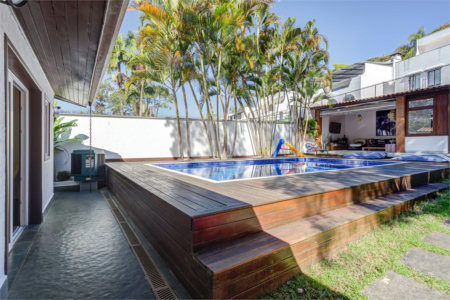 Casa de Vila à venda com 4 quartos, sendo 2 suítes,  em Jardim Marajoara, São Paulo, SP
