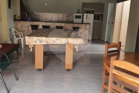 Casa à venda com 3 quartos, sendo 1 suíte, no Centro, Araraquara, SP