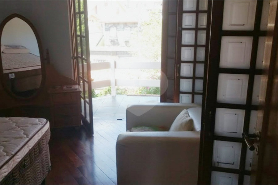 Sobrado à venda com 4 quartos, sendo 2 suítes, em Tremembé, São Paulo, SP