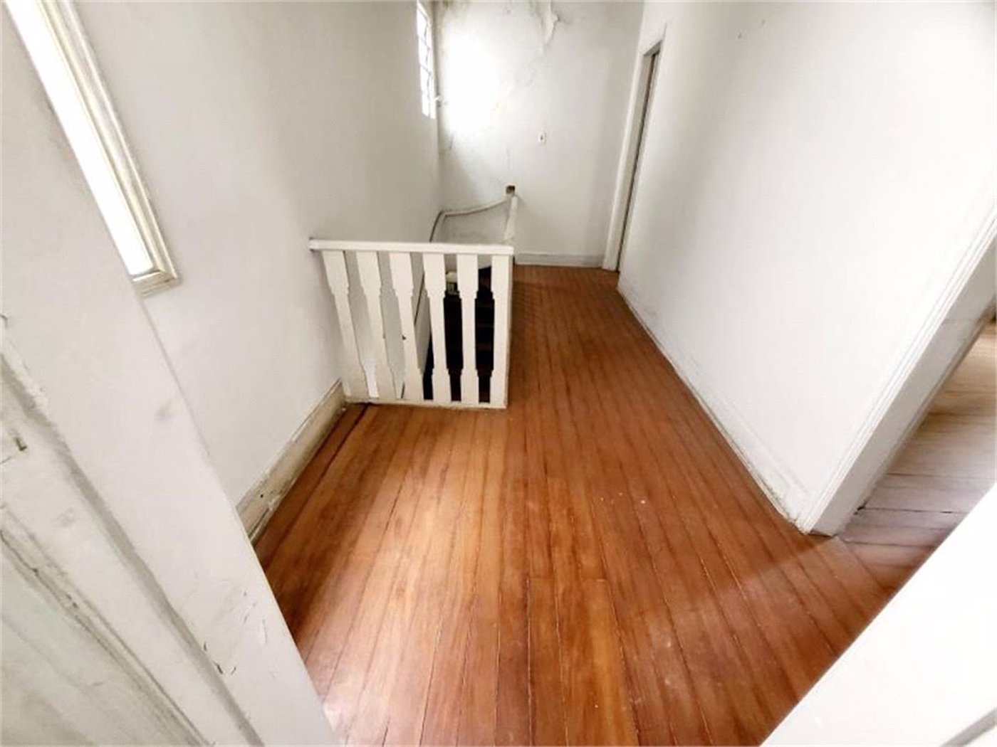 Casa com 3 dormitórios à venda, 119 m² por R$ 689.000,00 - Pompéia - Santos/SP