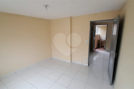 Prédio à venda com 3 quartos, sendo 2 suítes, em Vila Nivi, São Paulo, SP