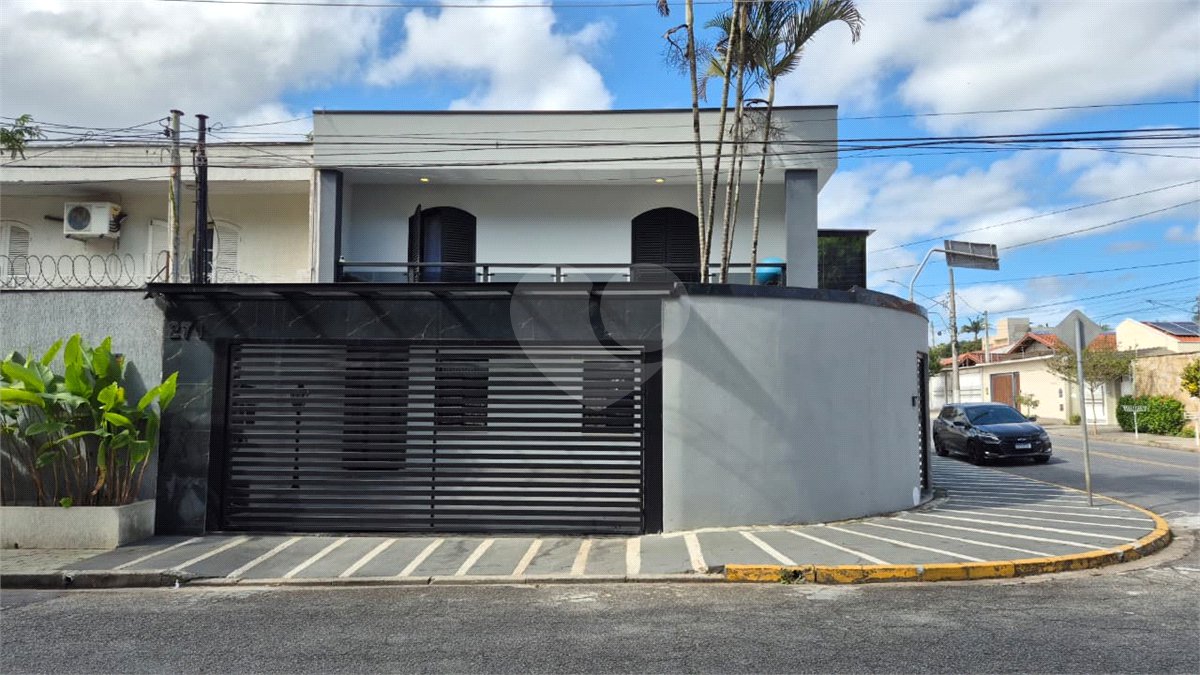 Casa à venda com 3 quartos em Vila Oliveira, Mogi das Cruzes, SP