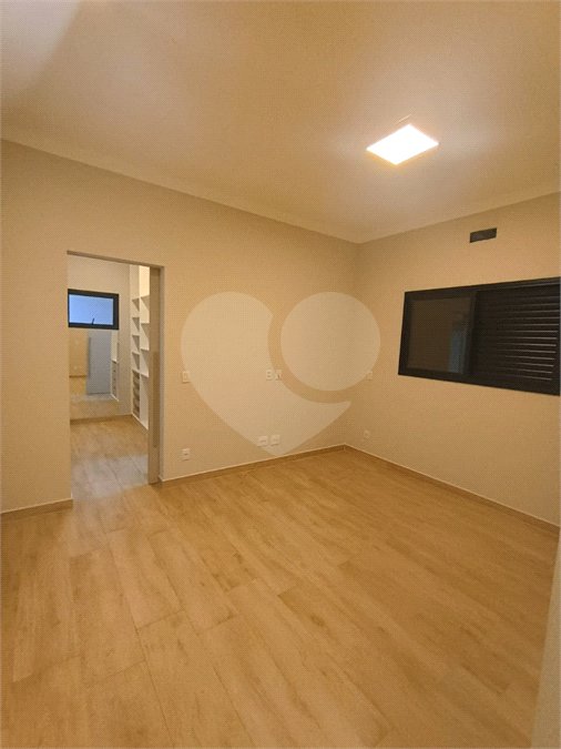 Casa para alugar com 3 quartos, sendo 1 suíte, no condomínio Recanto dos Paturis, Vinhedo - SP