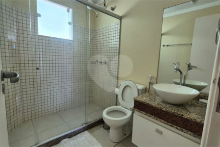 Casa à venda com 6 quartos, sendo 4 suítes, em Ferradura, Armação dos Búzios, RJ