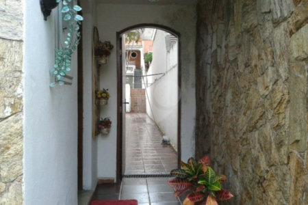 Sobrado à venda com 5 quartos, sendo 1 suíte, em Vila Mazzei, São Paulo, SP