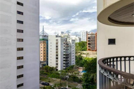 Apartamento à venda com 4 quartos, sendo 3 suítes, em Vila Andrade, São Paulo, SP