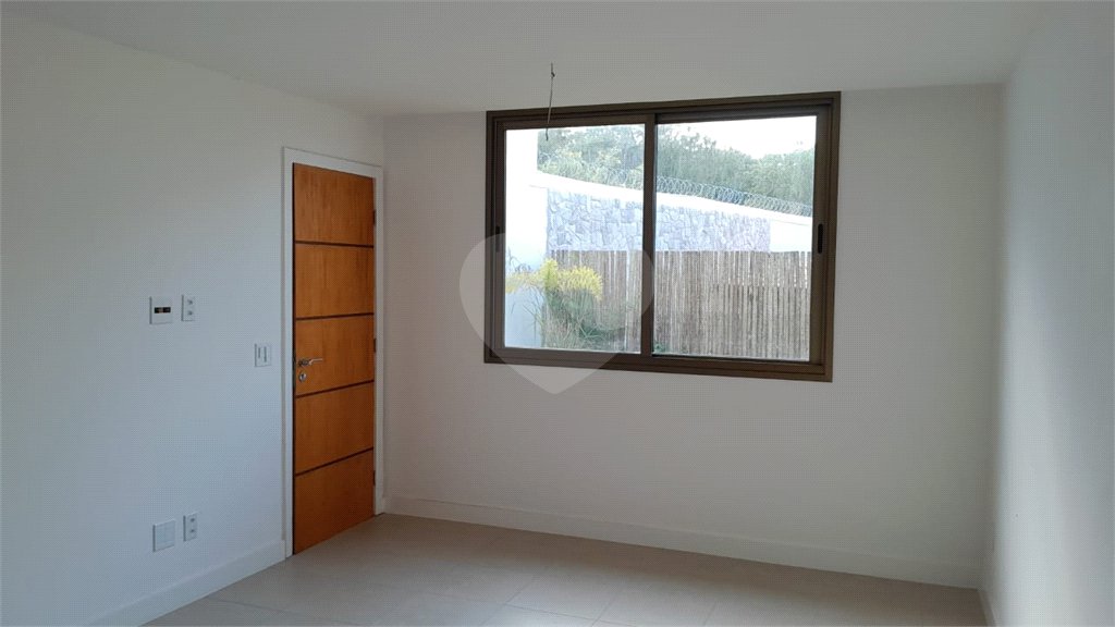 Casa à venda com 4 quartos, sendo 2 suítes, em Manguinhos, Armação dos Búzios, RJ