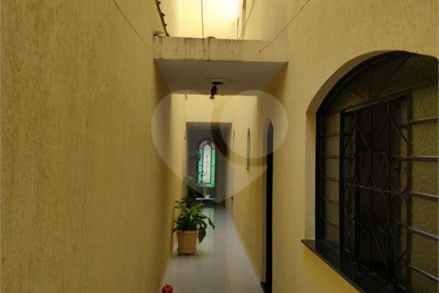 Sobrado à venda com 3 quartos, sendo 1 suíte, em Conjunto Residencial Vista Verde, São Paulo, SP