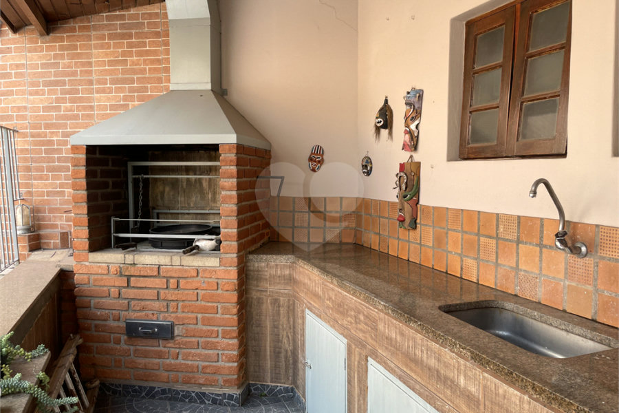 Casa Térrea à venda com 5 quartos, sendo 3 suítes, em Butantã, São Paulo, SP