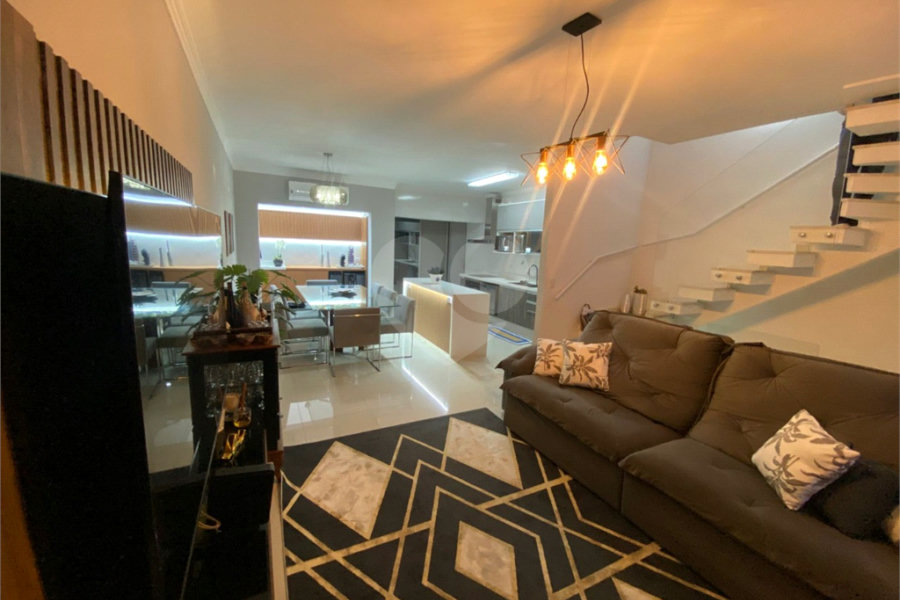 Casa à venda com 3 suítes no condomínio Belle Villle, São Paulo - SP