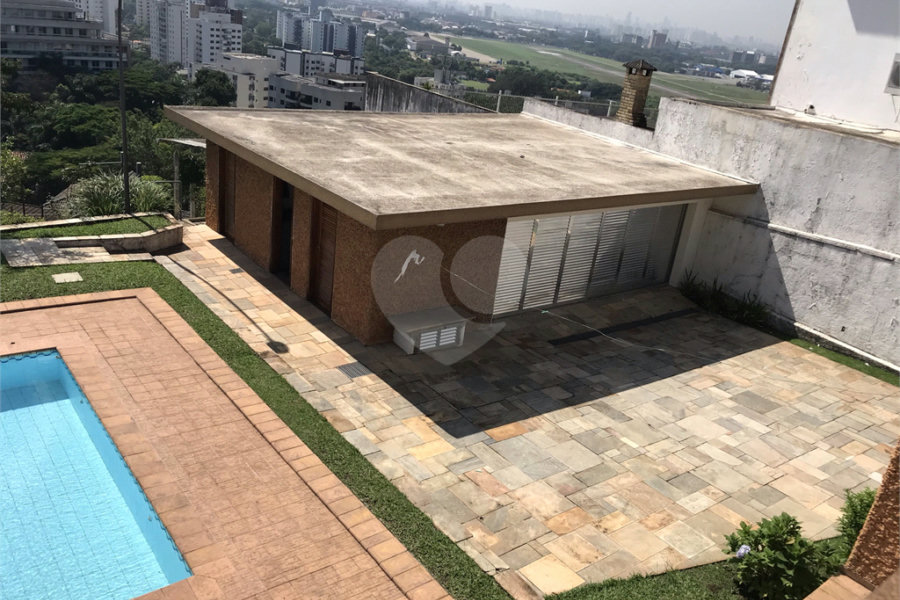 Sobrado à venda com 5 quartos, sendo 1 suíte, em Santana, São Paulo, SP