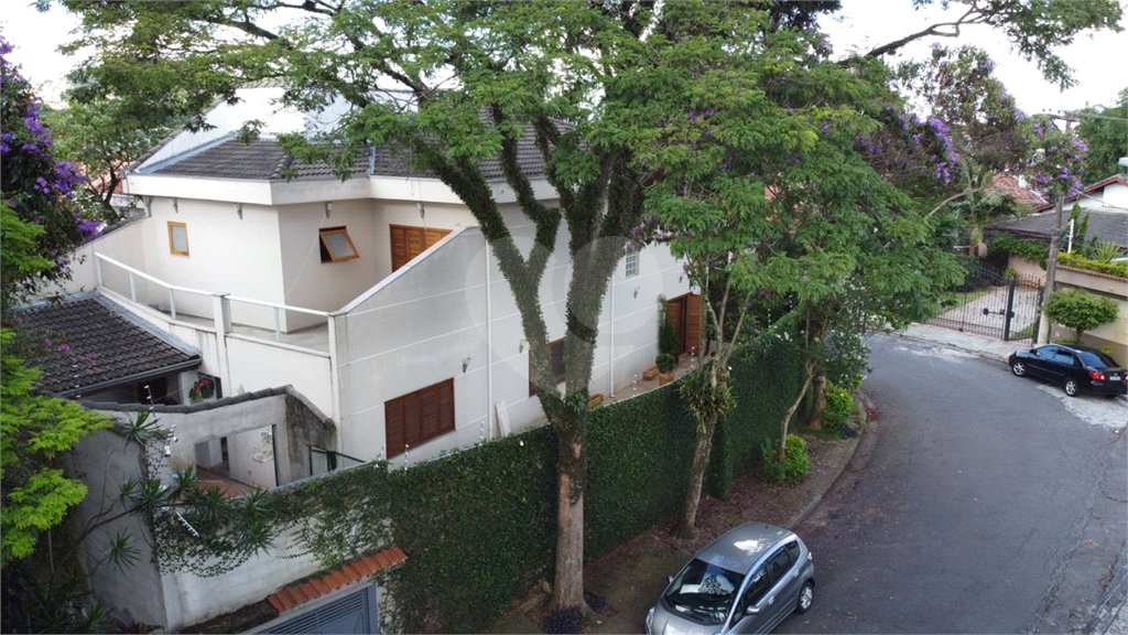 Sobrado à venda com 4 quartos, sendo 1 suíte, em Tremembé, São Paulo, SP