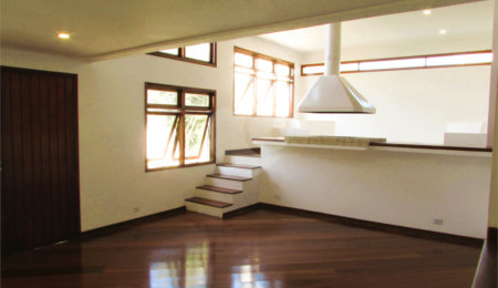 Casa para alugar com 4 quartos, sendo 2 suítes, em Cidade São Francisco, São Paulo, SP