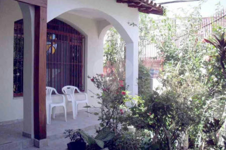 Casa Térrea à venda com 3 quartos, sendo 1 suíte, em Santo Amaro, São Paulo, SP