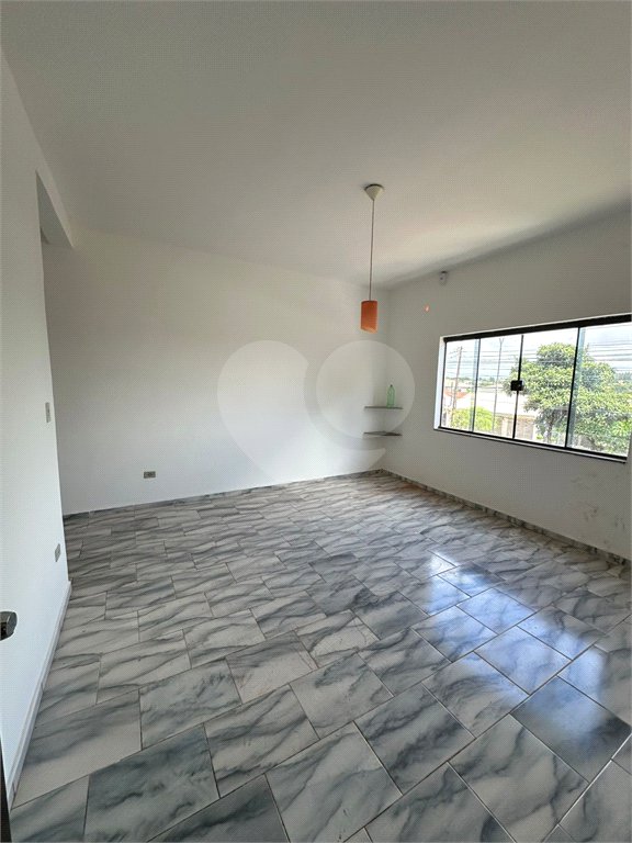 Sobrado à venda ou para alugar com 4 quartos, sendo 2 suítes, em Vila Lacíria, Ponta Porã, MS