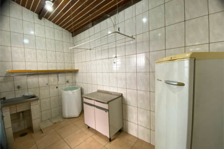 Casa Térrea para alugar com 3 quartos, sendo 1 suíte, em Jardim Alvinópolis, Atibaia, SP