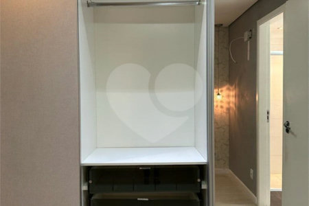Apartamento MOBILIADO à venda. ÓTIMA OPORTUNIDADE!