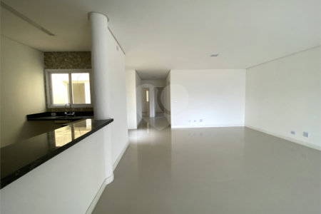 Apartamento à venda com 3 quartos, sendo 1 suíte, em Baeta Neves, São Bernardo do Campo, SP