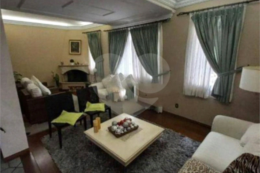 Sobrado à venda com 4 quartos, sendo 3 suítes, em Mandaqui, São Paulo, SP