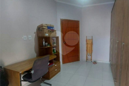 Casa à venda com 5 quartos, sendo 1 suíte, em Jardim Shangri-lá, Atibaia, SP