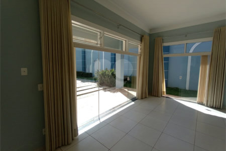 Casa à venda com 3 suítes em Vila Nastri, Itapetininga, SP