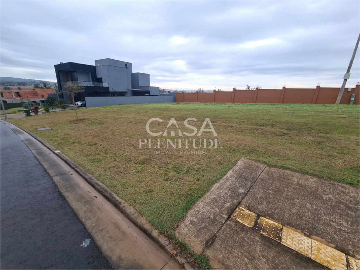 Terreno em condomínio à venda em Alphaville Nova Esplanada, Votorantim, SP