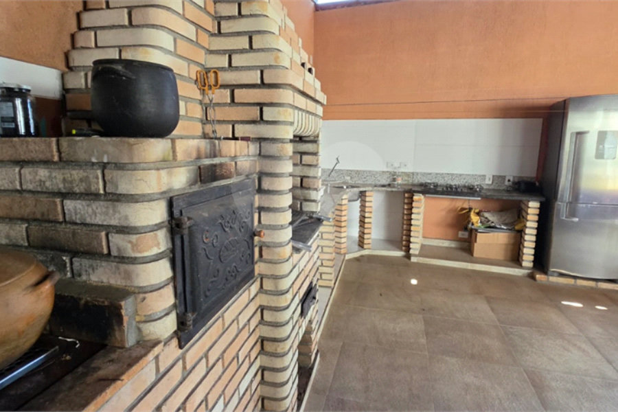 Casa Térrea à venda ou para alugar com 8 quartos, sendo 4 suítes, em Vila Pereira Barreto, São Paulo, SP