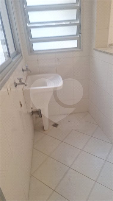 Casa à venda com 4 quartos em Vila Irmãos Arnoni, São Paulo, SP