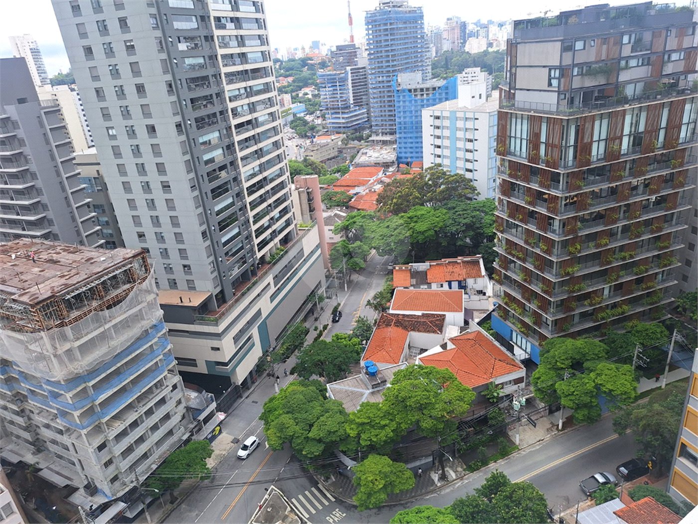 Apartamento à venda com 3 suítes em Sumarezinho, São Paulo, SP