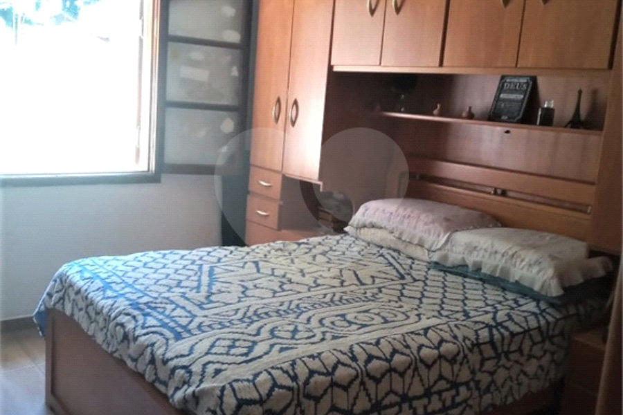 Sobrado à venda com 3 quartos, sendo 1 suíte,  em Vila Romero, São Paulo, SP