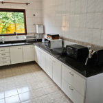 Casa à venda com 4 quartos, sendo 2 suítes,  em Country Residencial Felix, Bom Jesus dos Perdões, SP