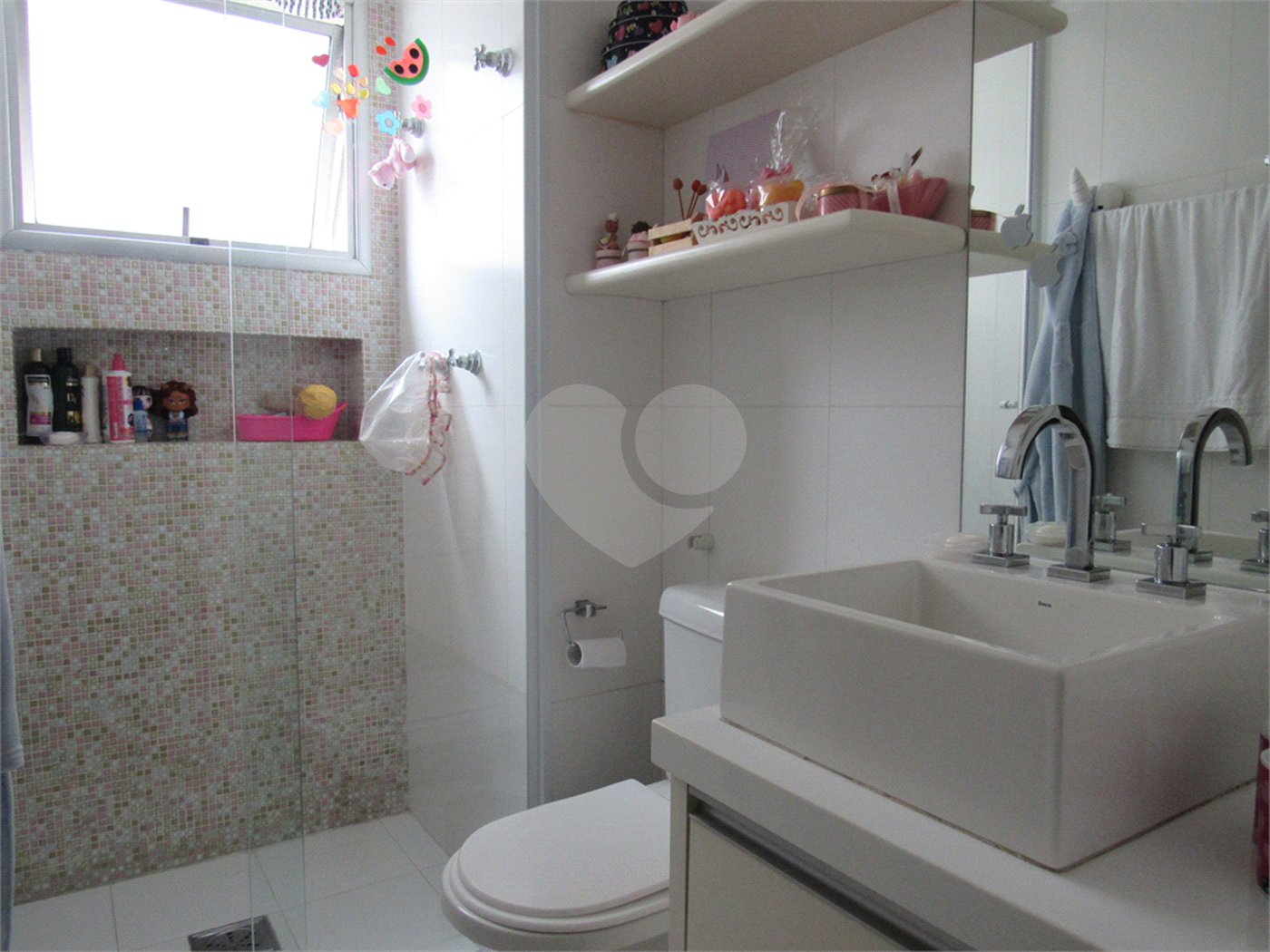 Apartamento à venda com 4 quartos, sendo 3 suítes, em Jardim Londrina, São Paulo, SP