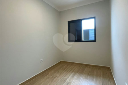 Casa de Vila à venda com 2 quartos, sendo 1 suíte, em Cajuru do Sul, Sorocaba, SP