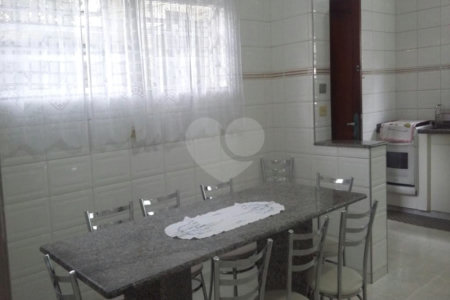 Casa à venda com 3 quartos, sendo 1 suíte, em Jardim Pinheiros, São Paulo, SP