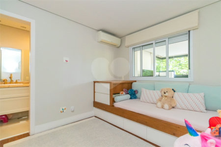 Apartamento à venda com 3 suítes em Alto da Boa Vista, São Paulo, SP