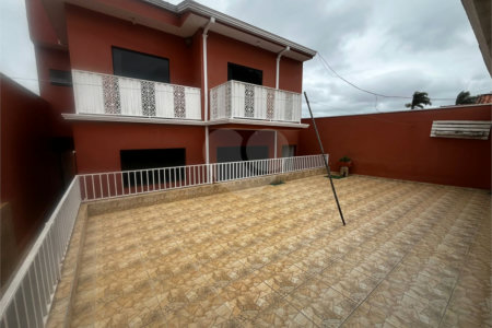 Casa à venda com 3 quartos, sendo 1 suíte, em Jardim Itália, Itapetininga, SP