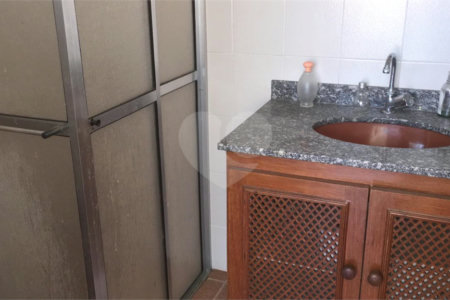 Sobrado à venda com 6 quartos, sendo 3 suítes, em Jardim Refúgio, Sorocaba, SP