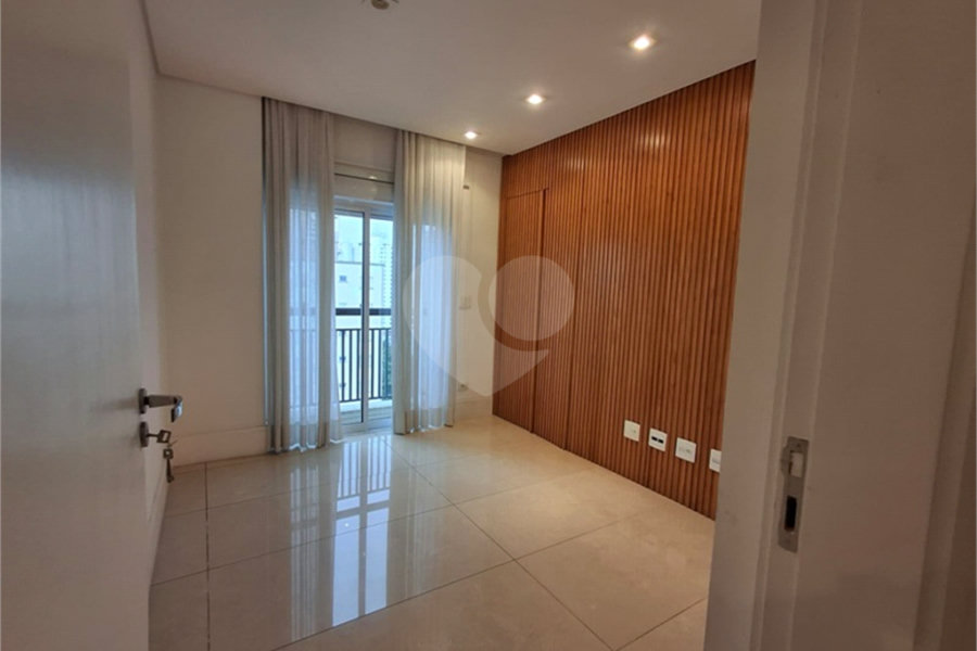 Apartamento à venda com 4 quartos, sendo 3 suítes, em Santana, São Paulo, SP