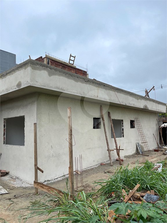 Casa à venda com 3 quartos, sendo 2 suítes, no condomínio Grand Park, Rio de Janeiro - RJ