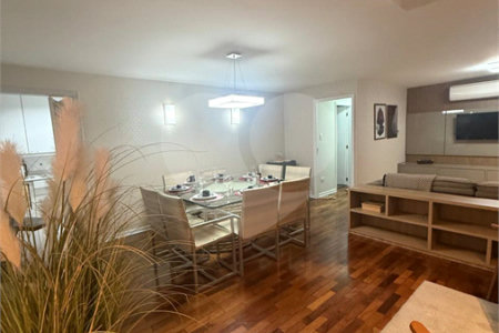 Apartamento à venda com 3 quartos, sendo 1 suíte, em Santa Cecília, São Paulo, SP
