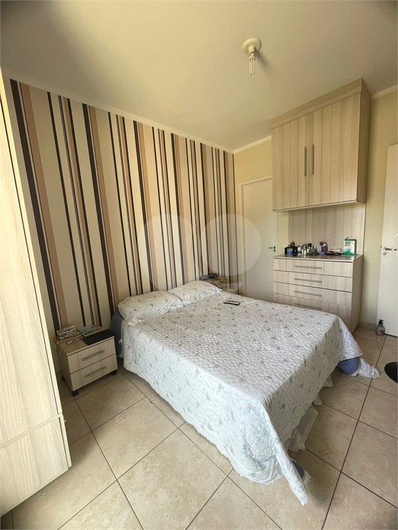 Casa à venda com 3 quartos, sendo 1 suíte,  no condomínio Montpellier, Mogi das Cruzes - SP