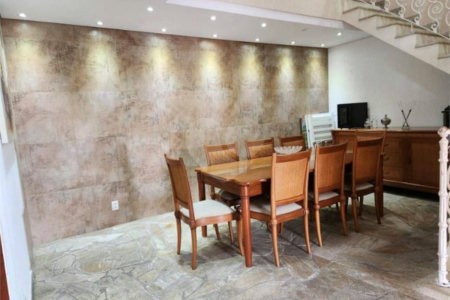 Casa à venda com 3 quartos, sendo 1 suíte, no Centro, Vinhedo, SP