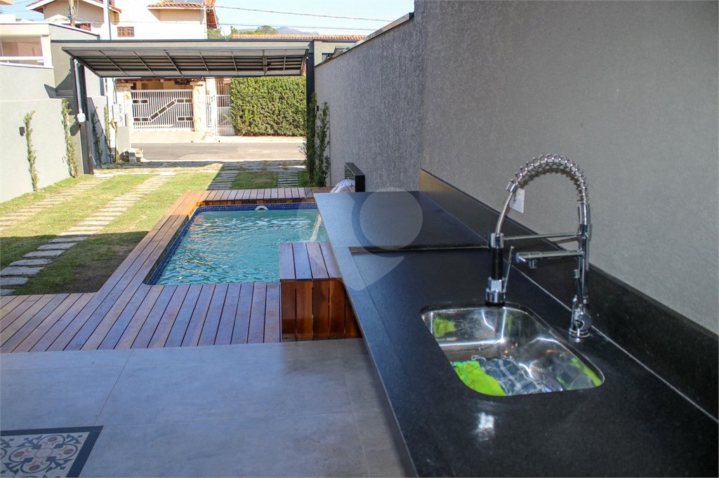 Casa à venda com 3 suítes em Jardim Ipê, Atibaia, SP