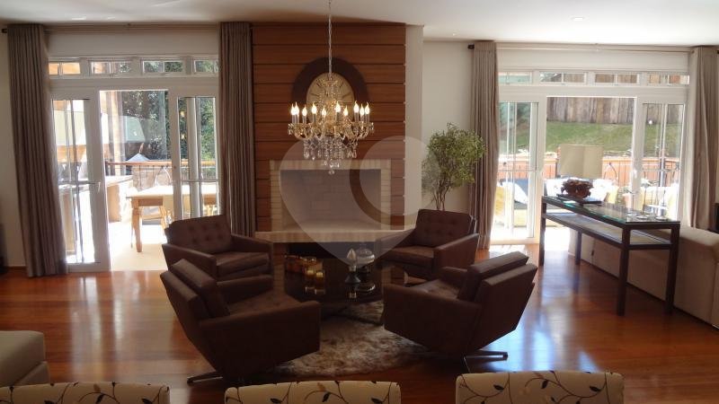 Duplex à venda com 6 suítes no Centro, Campos do Jordão, SP