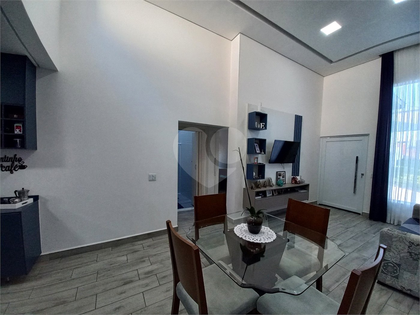 Casa à venda com 2 quartos, sendo 1 suíte, no condomínio Horto Florestal Villagio, Sorocaba - SP