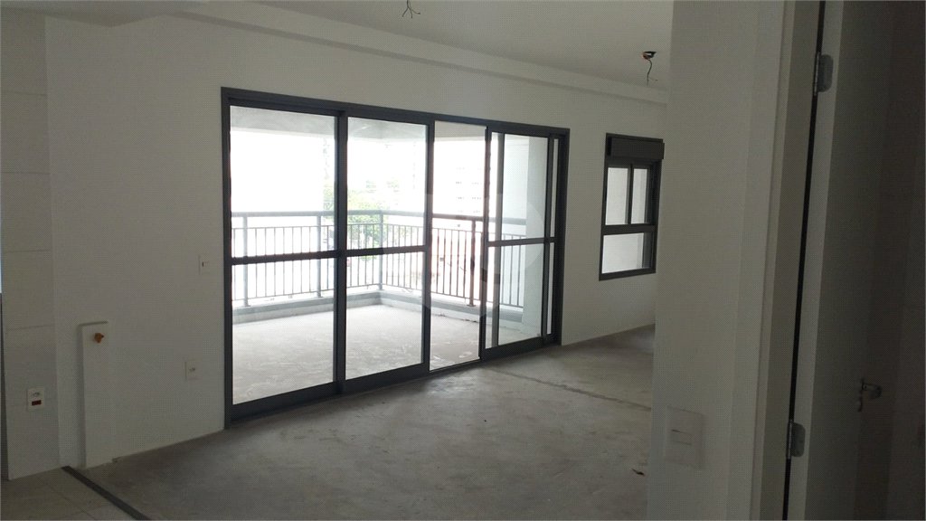 Apartamento à venda ou para alugar com 3 suítes em Mooca, São Paulo, SP